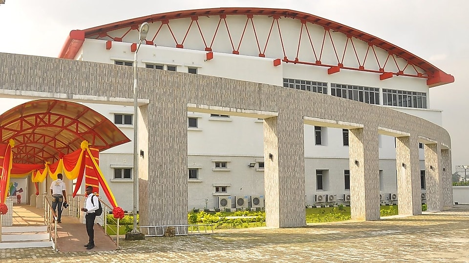 The e-library donated by Shell to the Port Harcourt Literary Society