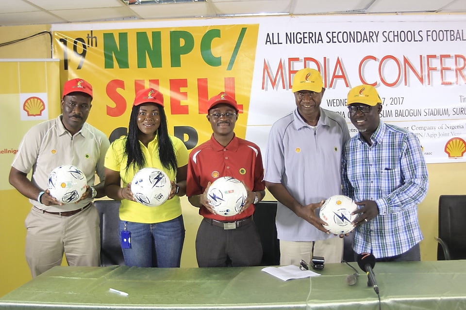 L-R: Social Performance Advisor, SNEPCo, Hope Nuka; Social Performance Advisor, Ibukun Adewale; Non- Technical Risk Manager, Adebanji Adekoya;  former Super Eagles striker and CEO, Worldwide Sports, Chief Olusegun Odegbami and Chairman Sports Writers Association, Oyo State Chapter, Niyi Alebiosu, at a press conference holding a football.