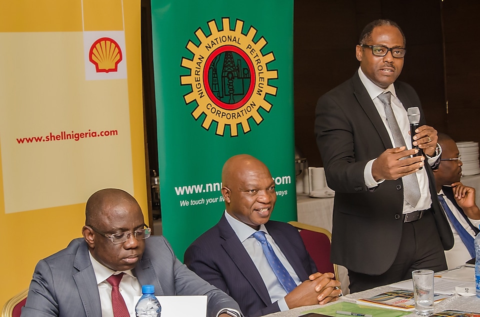 R- L: Managing Director, Shell Nigeria Gas (SNG), Mr. Ed Ubong; Managing Director, SPDC and Country Chair, Shell Companies in Nigeria, Osagie Okunbor and Managing Director, SNEPCo, Bayo Ojulari during the Launching of the 2018 Shell Nigeria Briefing Notes.