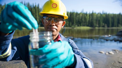 Shell’s Environmental Coordinator tests a water sample